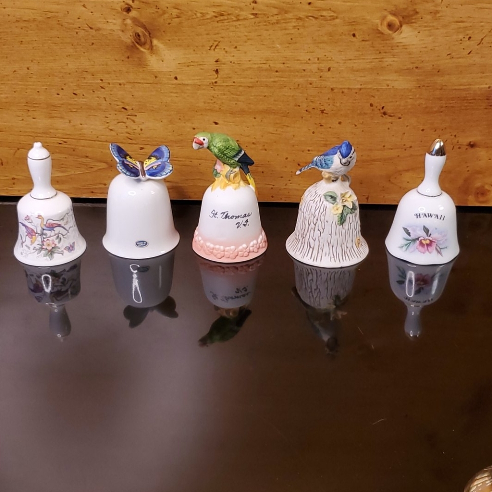 Lot of 5 vintage Porcelain Dinner mini bells.